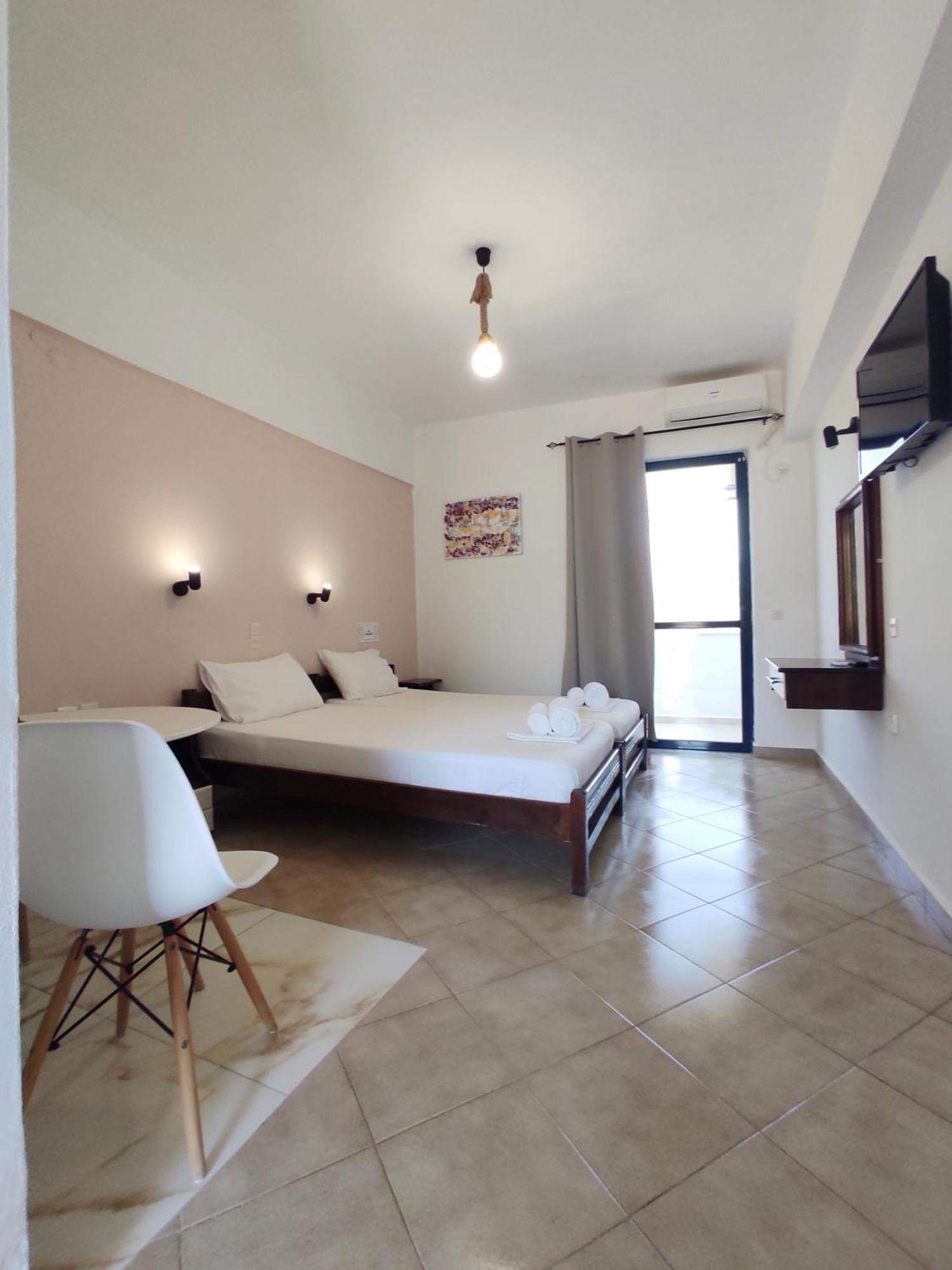 Creta Star Apartments Agia Galini  Bagian luar foto