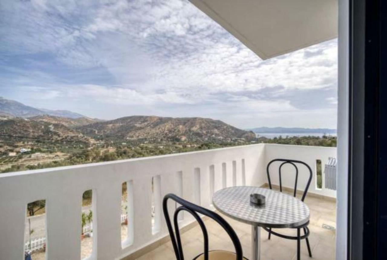 Creta Star Apartments Agia Galini  Bagian luar foto